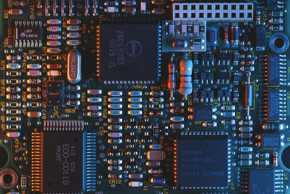 Printed circuit board and electronic components
